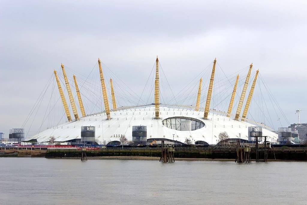 Full Apartment Close To Excel Centre, London City Airport , O2 Arena Екстер'єр фото