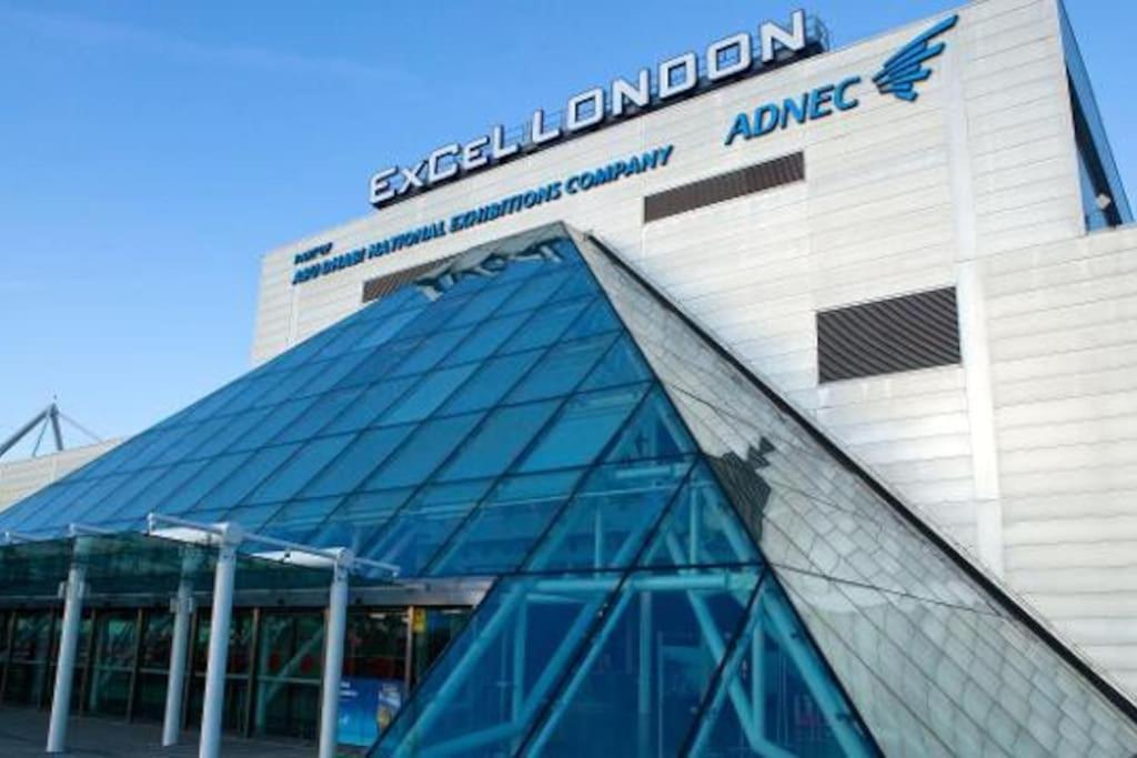 Full Apartment Close To Excel Centre, London City Airport , O2 Arena Екстер'єр фото